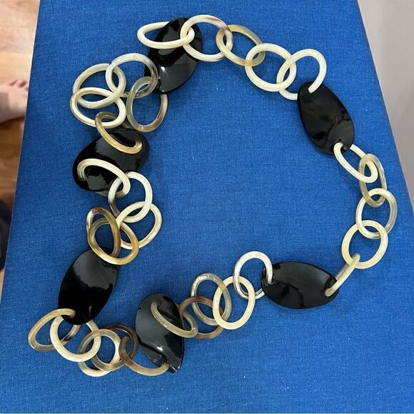 Black Enamell Faux‎ Ivory Chain Link Necklace - Picture 6 of 10